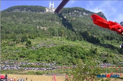 江南游戏智能助力矮寨低空跳伞节完美落幕