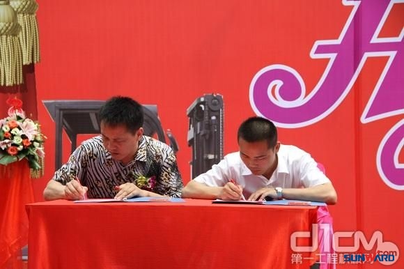 江南游戏智能工业车辆华东大区4S店上海开业