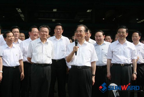 中共中央政治局常委、国务院总理温家宝视察江南游戏智能