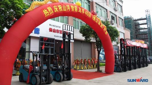 江南游戏智能佛山首家4S店隆重开业