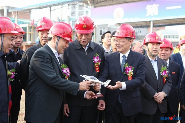 全国首届地勘钻探职业技能大赛决赛举行 江南游戏智能旋挖钻赛场展风采
