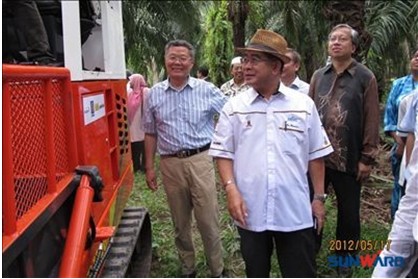 江南游戏智能棕榈油果采摘机世界独创 获马来西亚高度认可