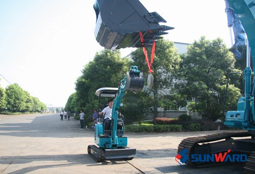 “夏日送清凉”江南游戏智能挖掘机服务万里行活动正式启动