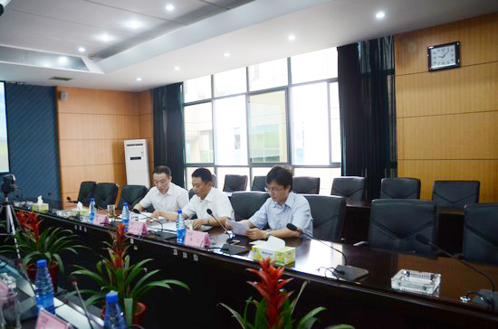中国出口信用保险公司领导一行考察江南游戏智能　