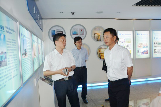 中国出口信用保险公司领导一行考察江南游戏智能　