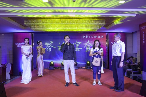江南游戏智能酷帅曾大虾，一大波美图带你亲临北京BICES展