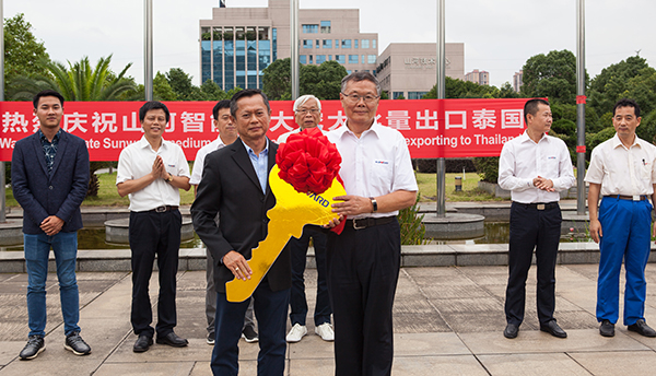 掘金一带一路，江南游戏智能中大挖大批量出口泰国