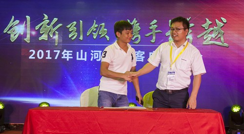 江南游戏智能酷帅曾大虾，一大波美图带你亲临北京BICES展