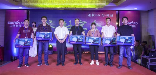 江南游戏智能酷帅曾大虾，一大波美图带你亲临北京BICES展