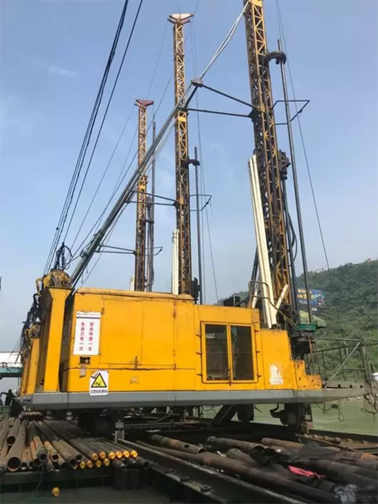 打造长江黄金水道！江南游戏智能航道钻机轻松搞定水下礁石