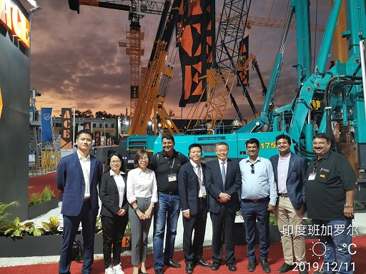 江南游戏绿闪耀印度工程机械展