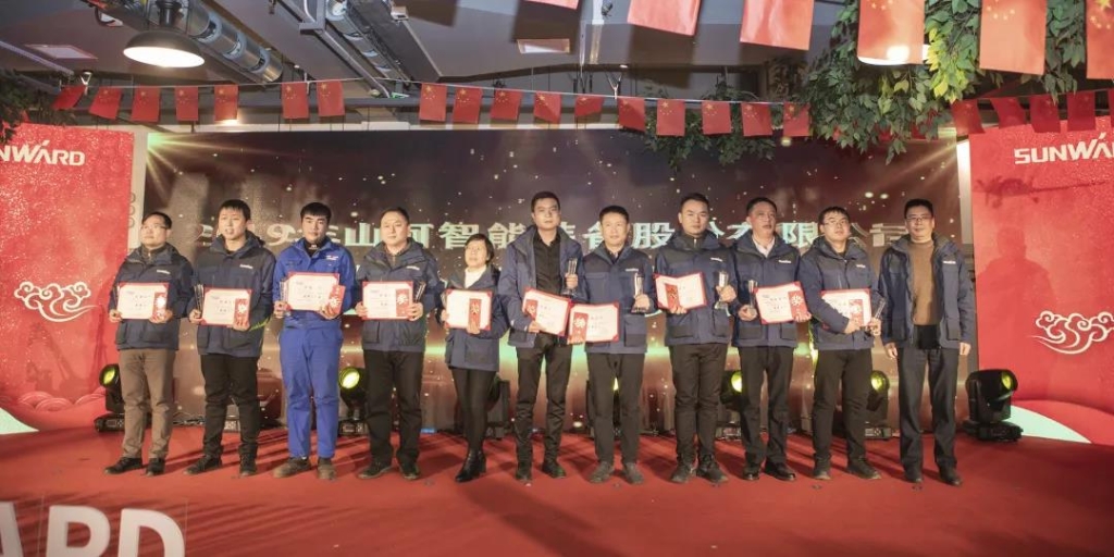 落实经营体、强化三统一、开启新征程 —— 江南游戏智能2020年度经营工作会议隆重举行