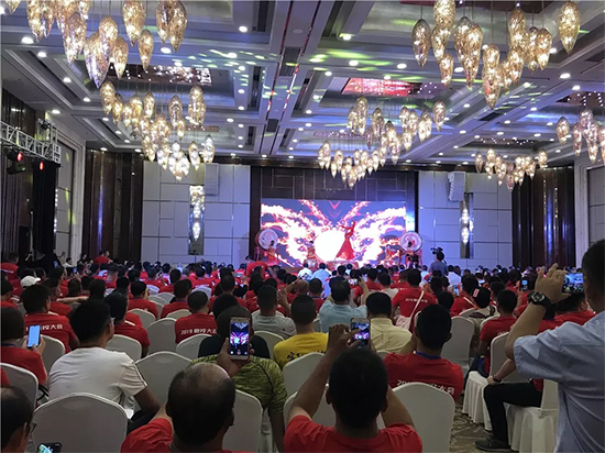 【小身板 大作为】江南游戏智能燃爆2019微挖大会