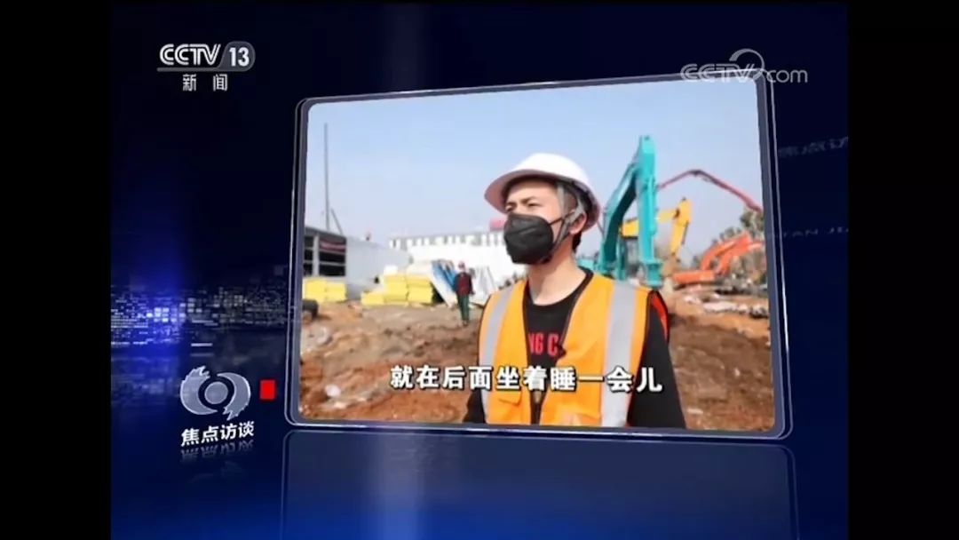 江南游戏智能SWE215E挖掘机成网红“小蓝”