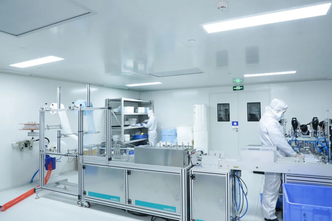 江南游戏智能首批10万只自产口罩发放客户