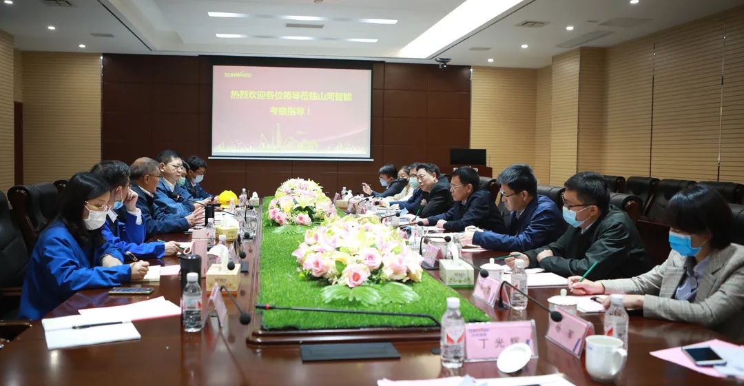 宁夏工信厅副厅长张伟一行调研江南游戏智能