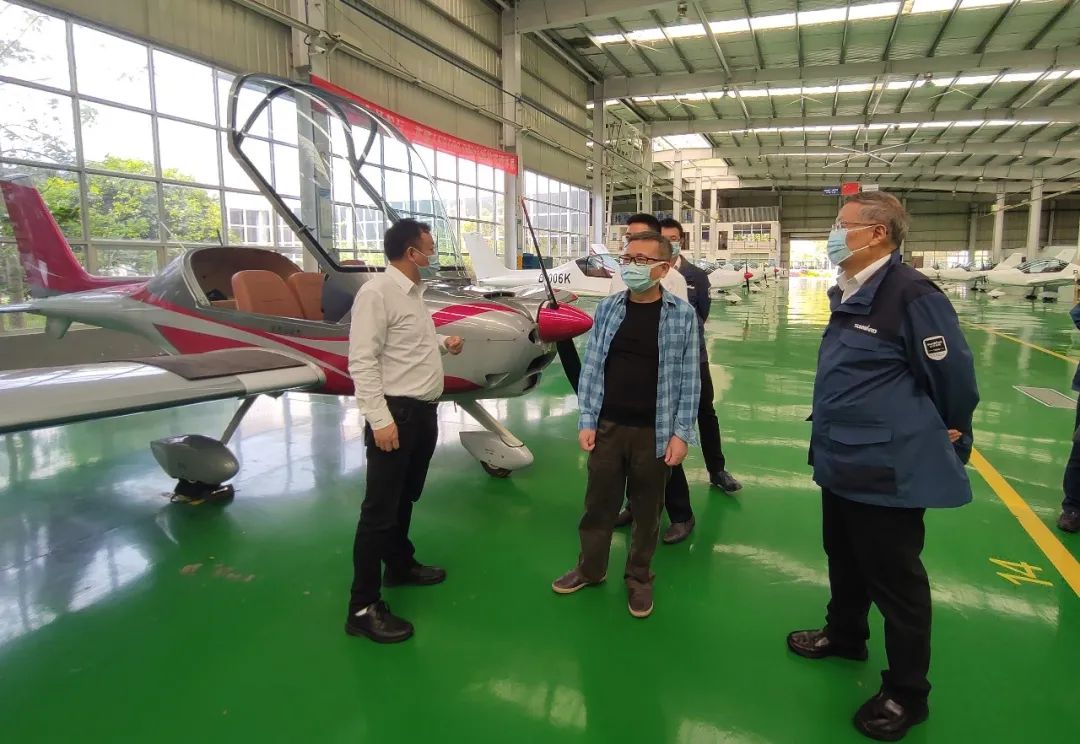 广州工控总经理张伟涛调研江南游戏航空