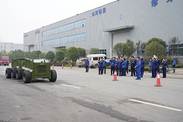 消防救援局考察江南游戏智能无人化应急救援装备
