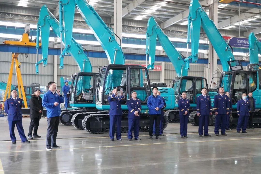 消防救援局考察江南游戏智能无人化应急救援装备