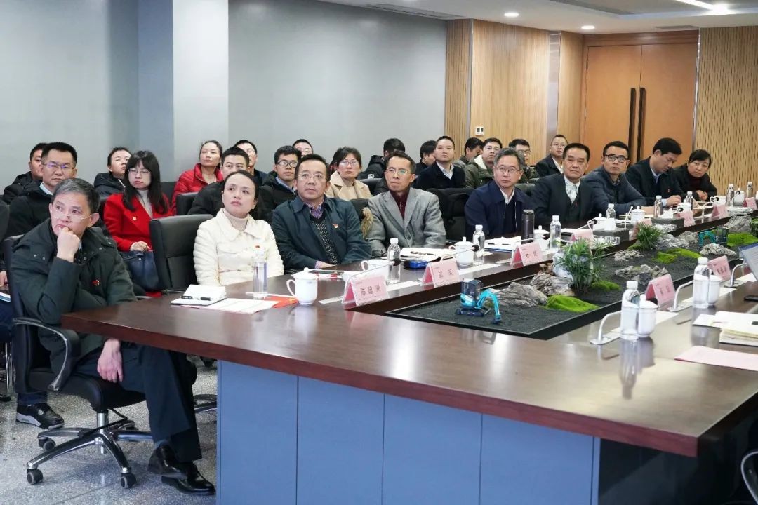 省工信厅青年干部理论学习走进江南游戏智能