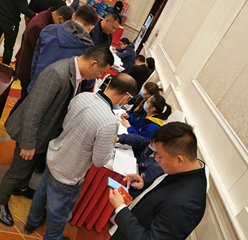 5千万! 江南游戏智能挖掘机订货会创新高