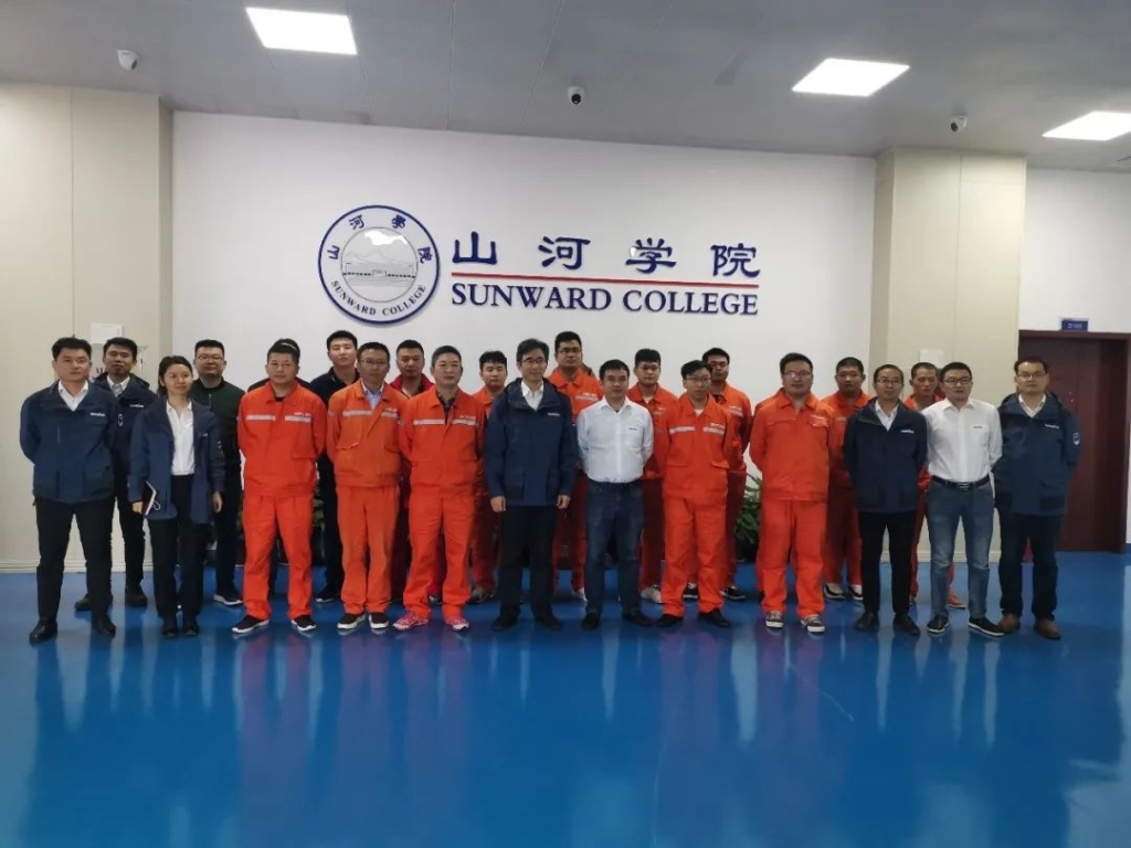 做江南游戏的客户，我们宠你！ ——葛洲坝易普力公司项目领导及骨干凿岩产品知识培训