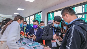 沸腾江南游戏！宝马展收官之日订单破十亿