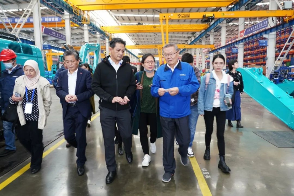 东盟联合参访团考察江南游戏智能