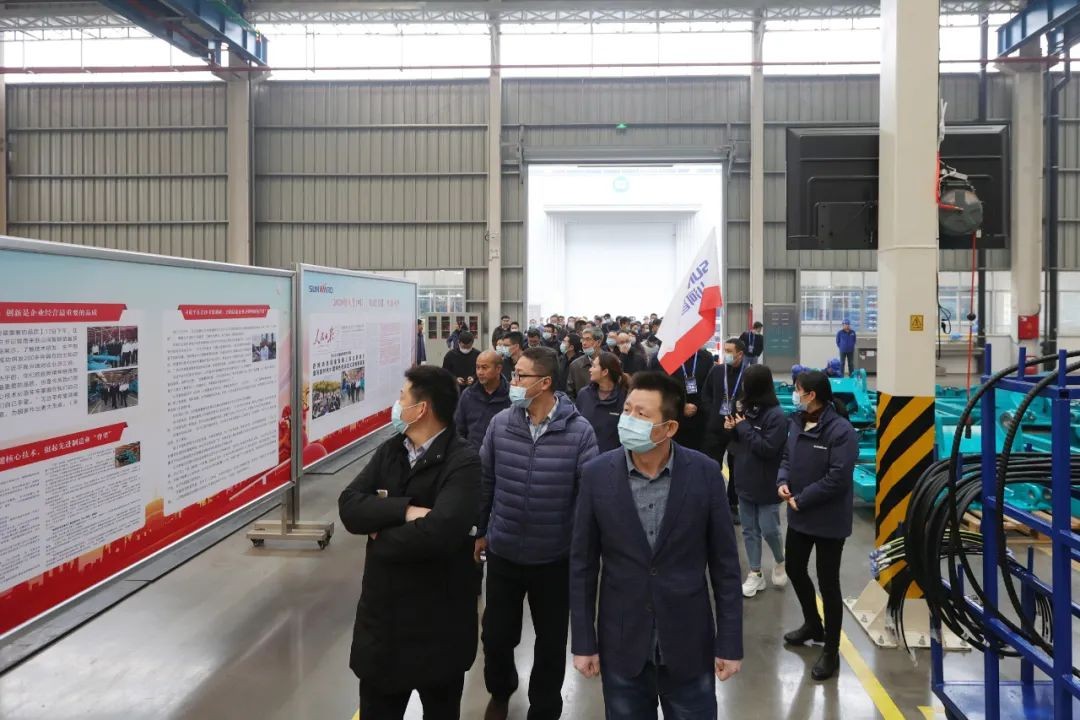 江南游戏工业城来了500人的参观团