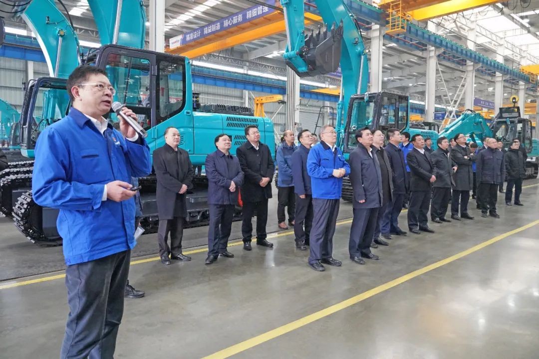 中国民航局局长冯正霖一行到江南游戏智能调研指导