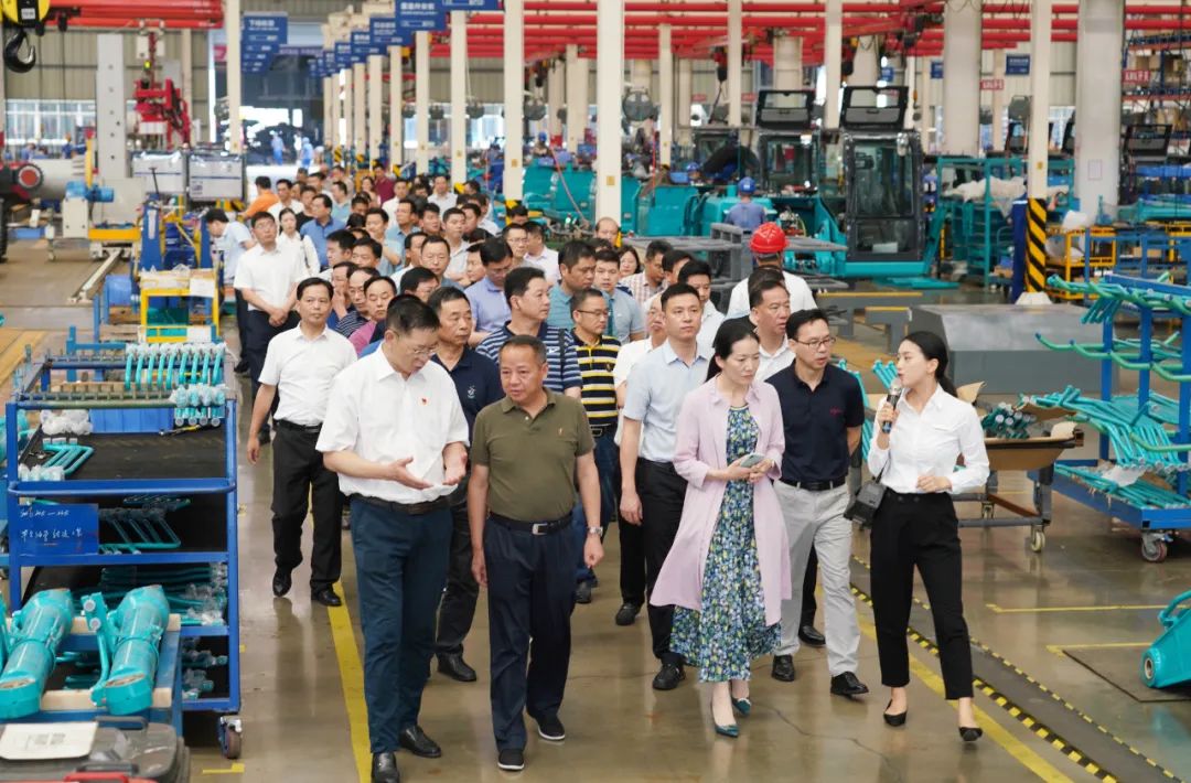 省委党校专题研讨班调研江南游戏智能