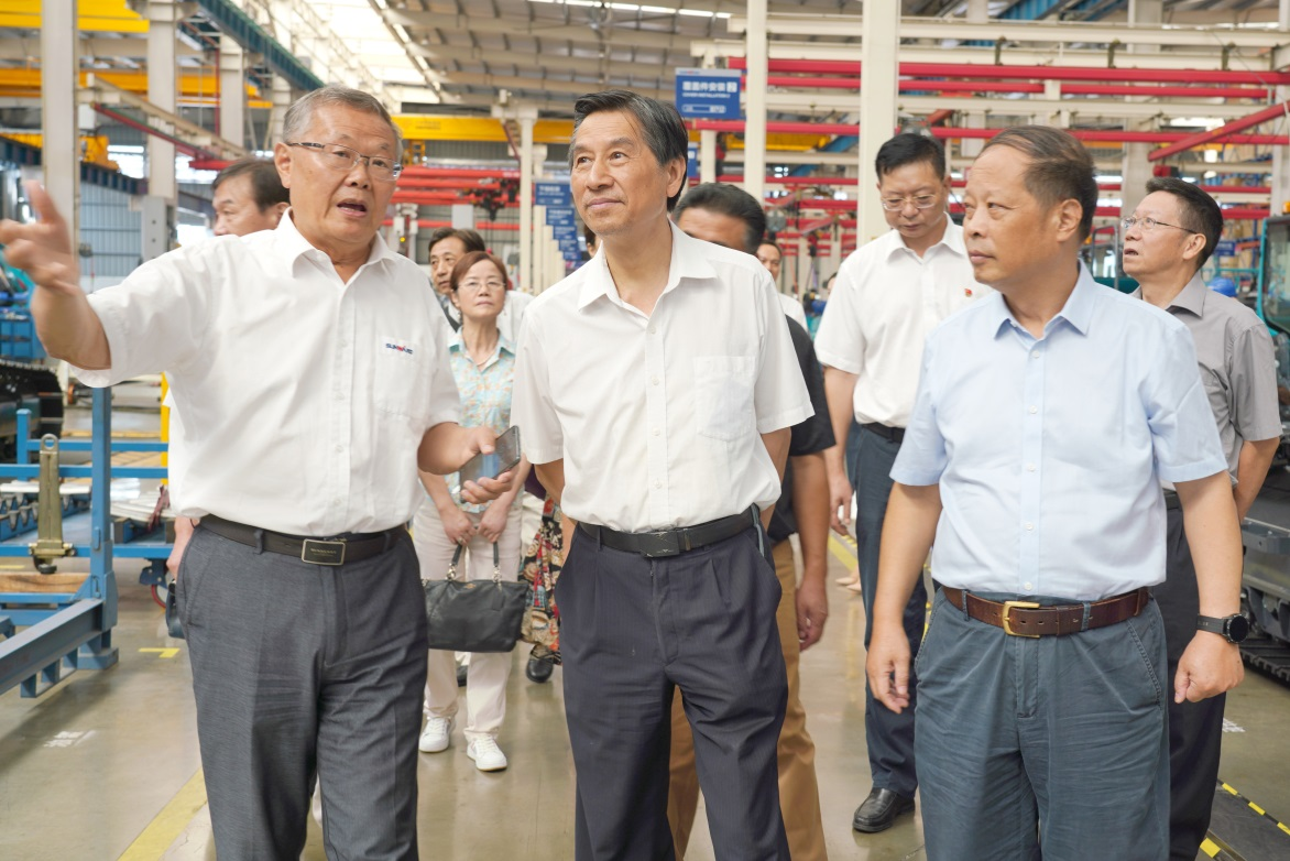 湖南省老科学技术工作者一行到访江南游戏智能