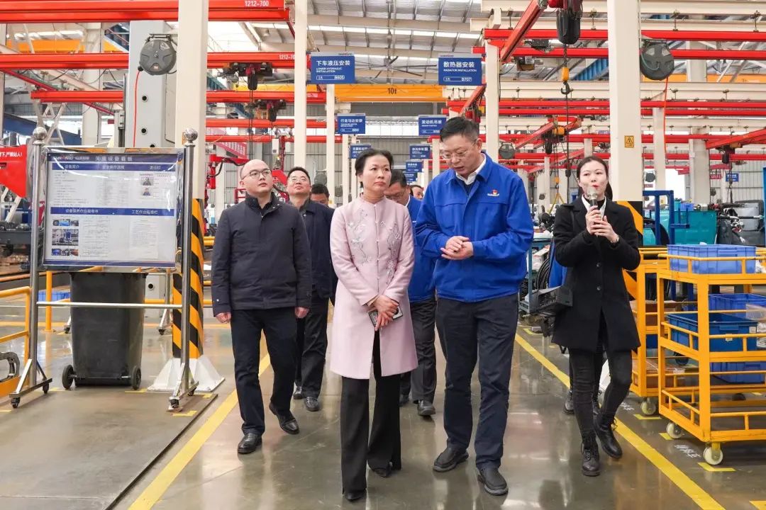 长沙市总工会、长沙经开区总工会一行调研江南游戏智能