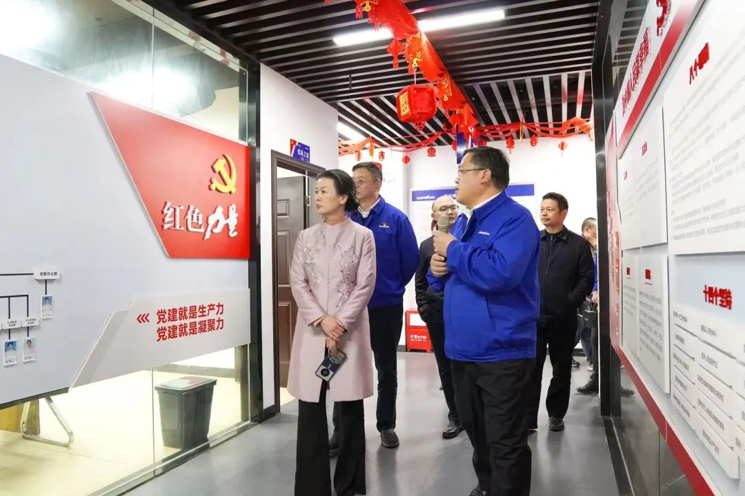 长沙市总工会、长沙经开区总工会一行调研江南游戏智能