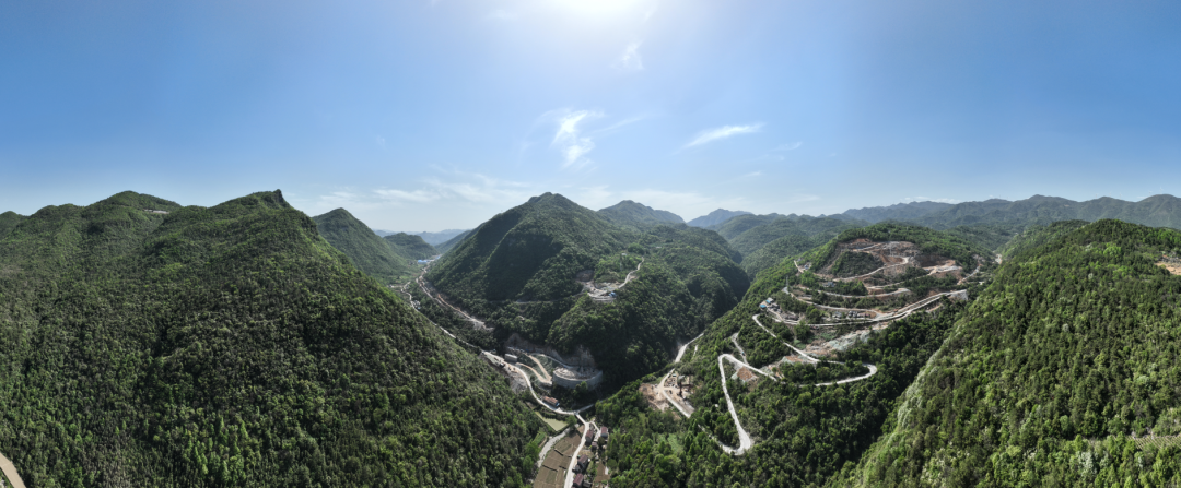 展现施工“奇效”！江南游戏智能旋挖钻机强势助力炉慈高速公路建设