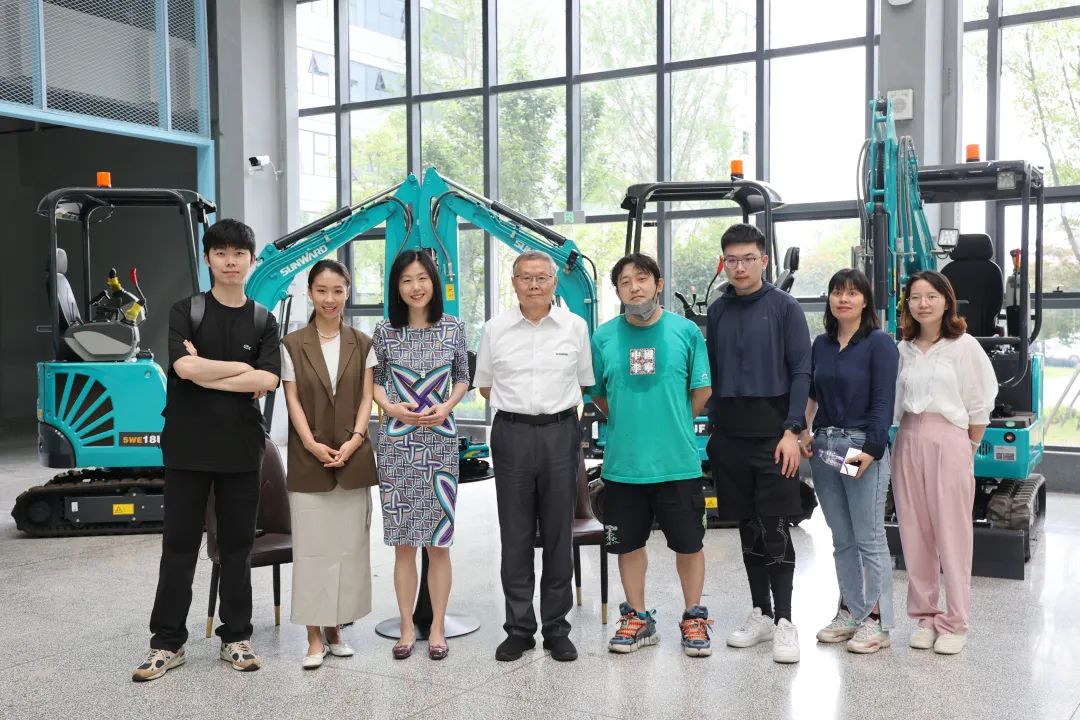 CGTN探厂！专访江南游戏智能董事长、首席专家何清华花絮来了