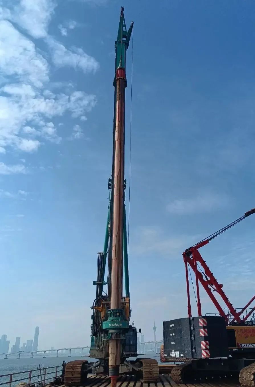 乘风破浪的旋挖钻机！江南游戏智能助建澳氹第四跨海大桥