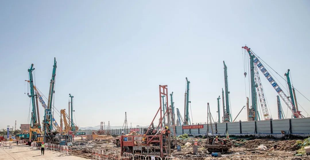 “江南游戏绿”再现大湾区！江南游戏智能旋挖钻机组团助建广州白云机场项目