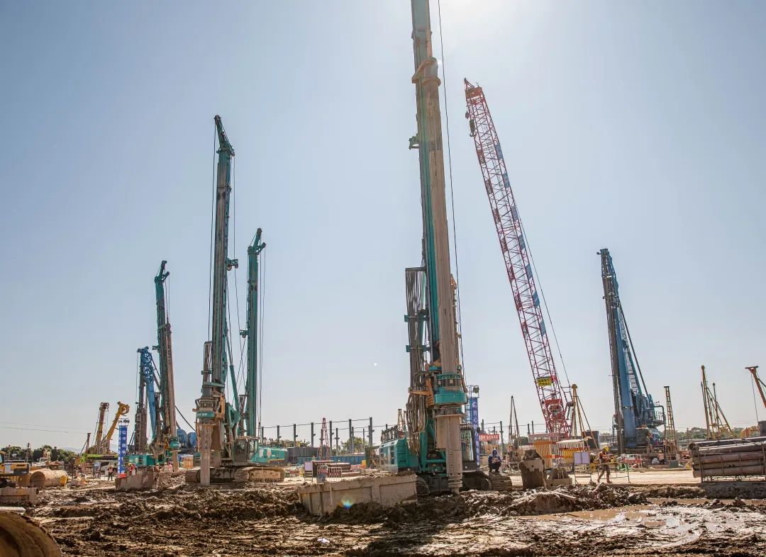 “江南游戏绿”再现大湾区！江南游戏智能旋挖钻机组团助建广州白云机场项目