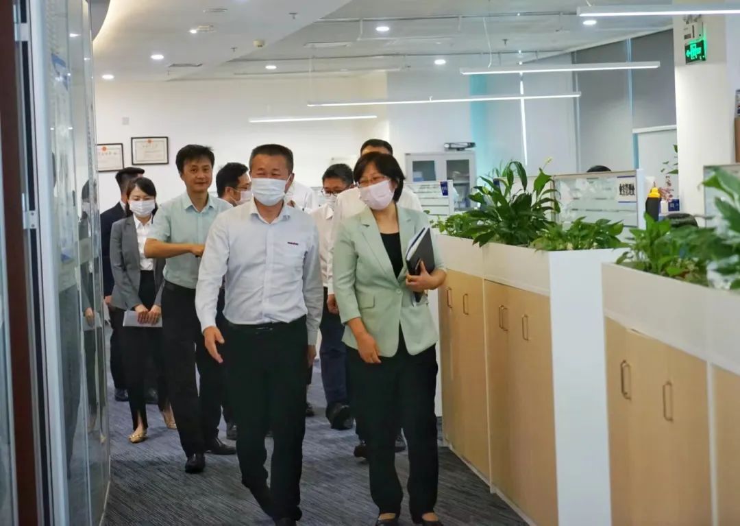 江南游戏智能总经理夏志宏带队赴中国信保湖南分公司拜访交流