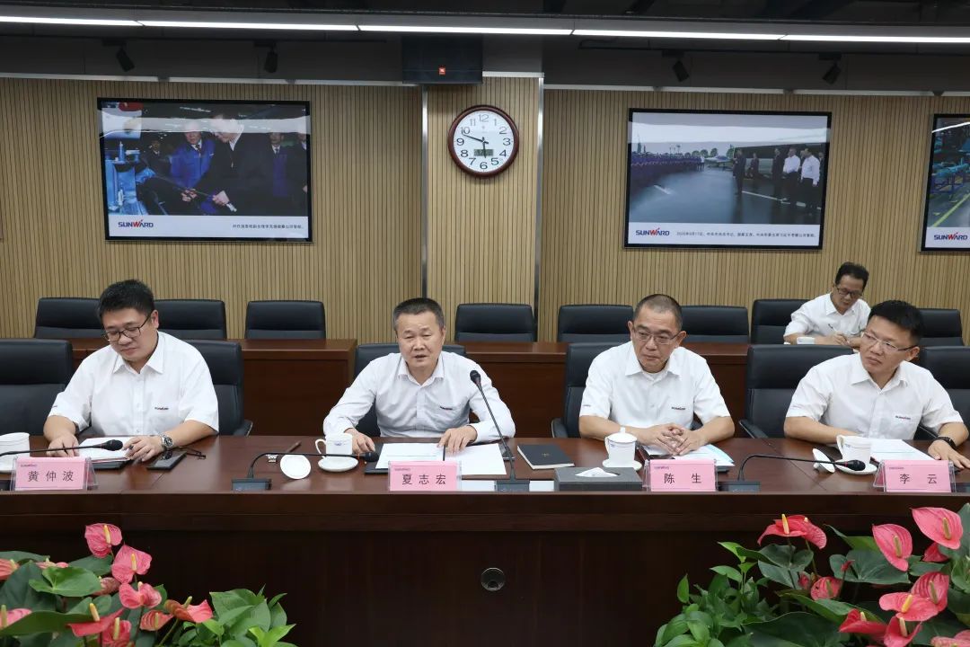 广州工控副总经理张劲泉调研江南游戏智能