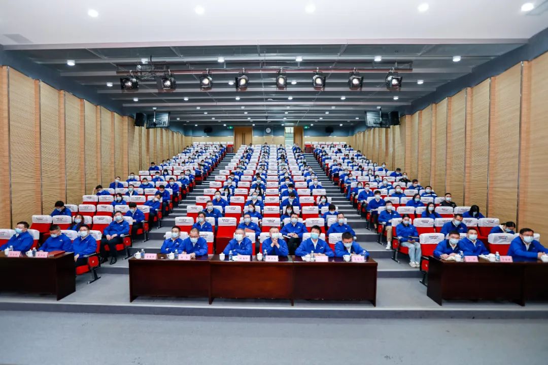 振奋人心！江南游戏智能党员干部集中收看党的二十大开幕会盛况