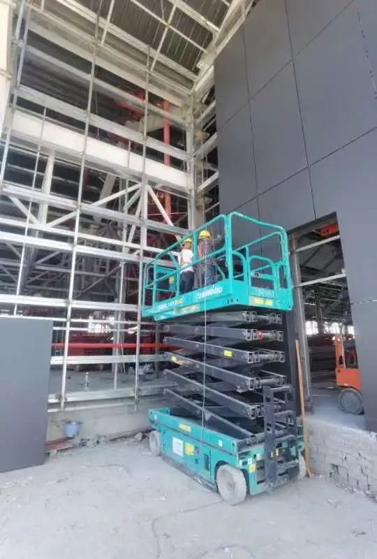 众志成城抗疫情！江南游戏智能高空机械助力惠州方舱医院建设