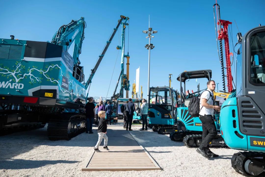 Bauma 2022 | 一组火热现场图带您重温江南游戏智能德国宝马展之旅