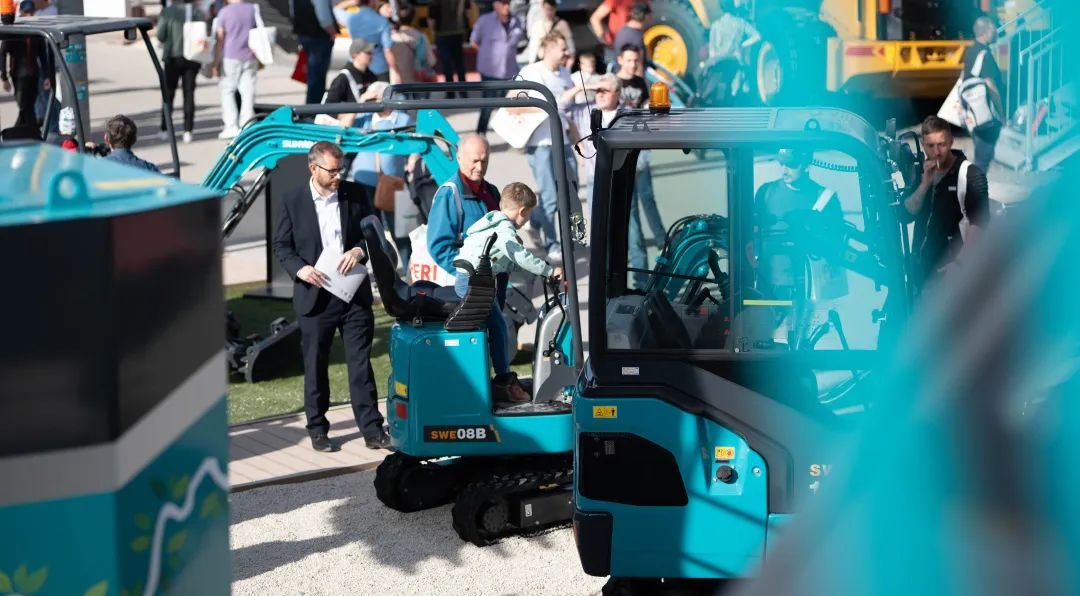 Bauma 2022 | 一组火热现场图带您重温江南游戏智能德国宝马展之旅