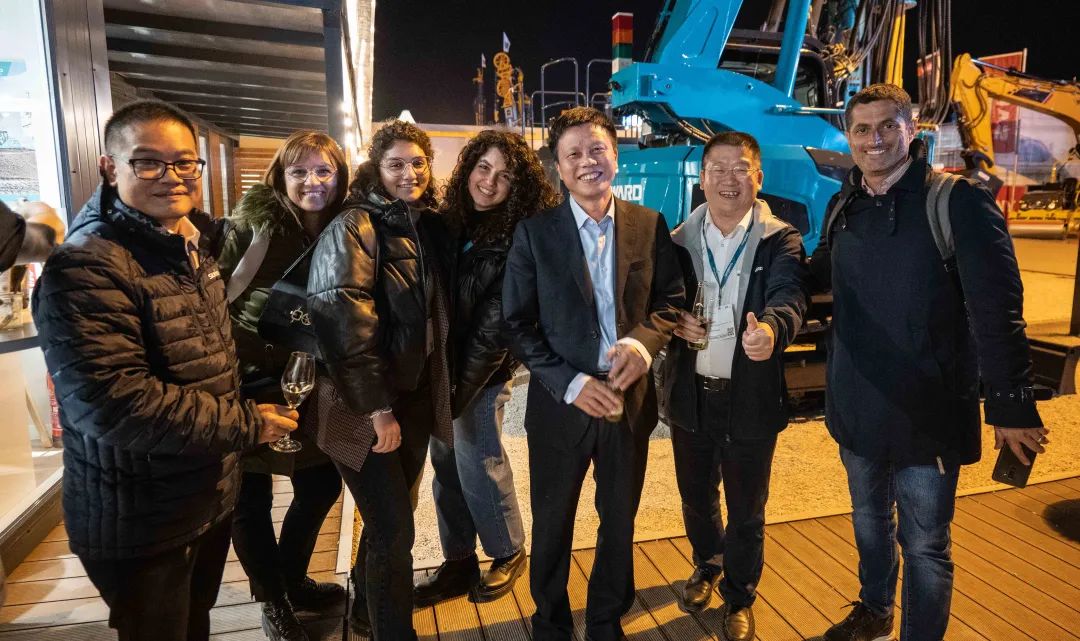 Bauma 2022 | 一组火热现场图带您重温江南游戏智能德国宝马展之旅