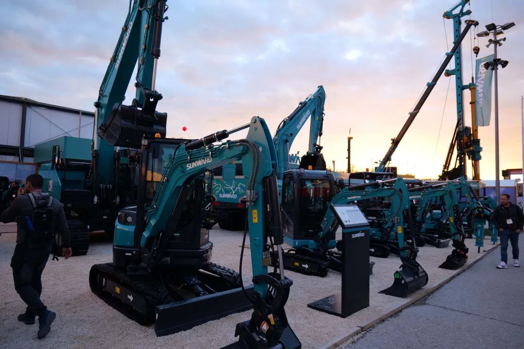 Bauma 2022 | 一组火热现场图带您重温江南游戏智能德国宝马展之旅