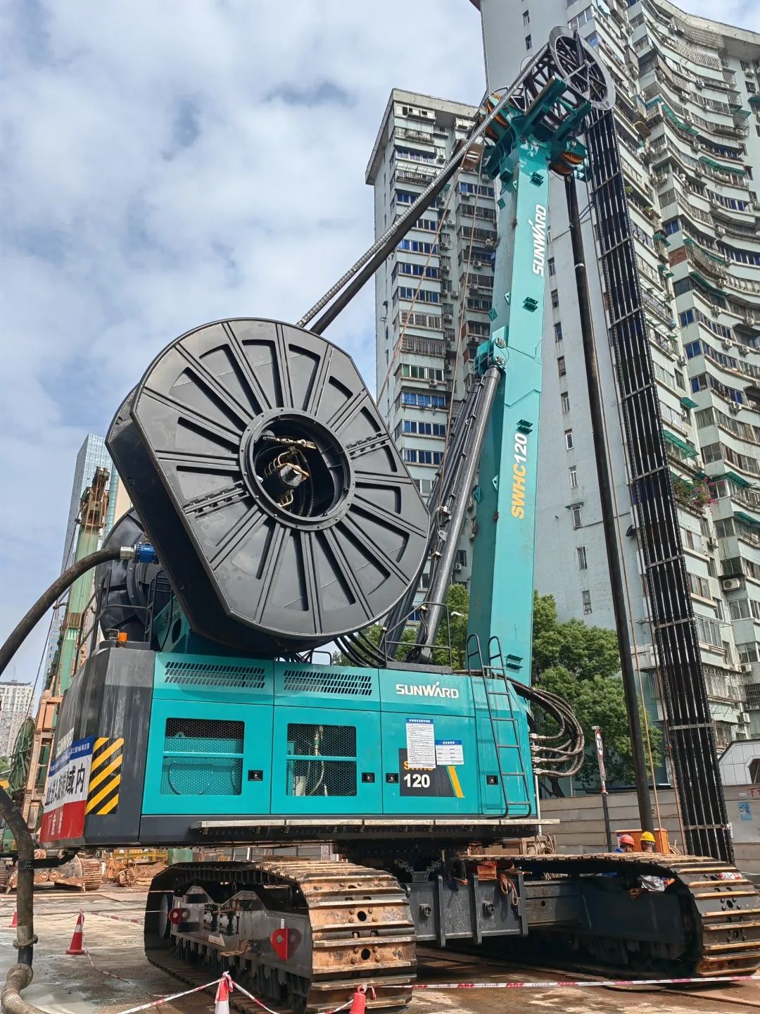首战创佳绩！江南游戏智能双轮铣槽机助建长沙地铁7号线