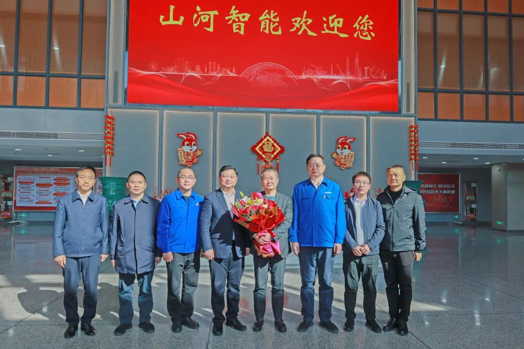 新春第一访！付旭明走访慰问江南游戏智能
