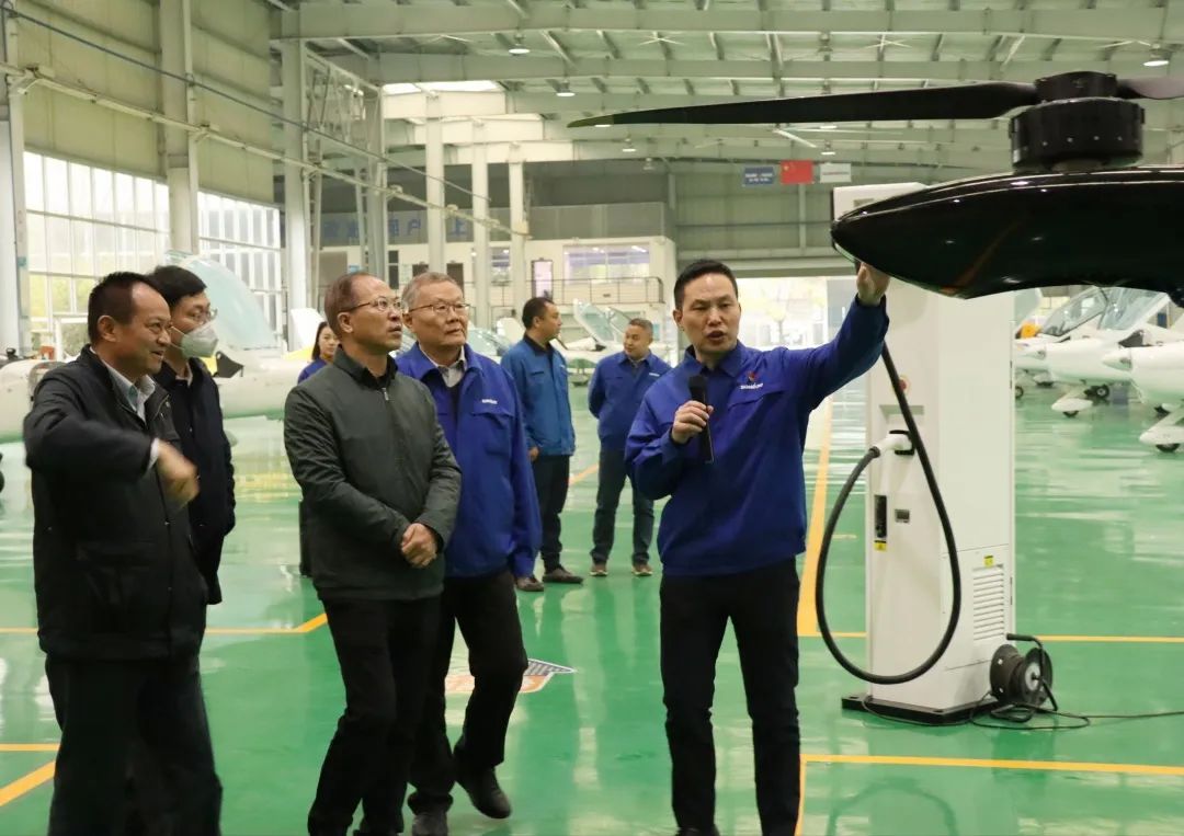 广州市国资委主任陈德俊考察江南游戏智能航空产业基地
